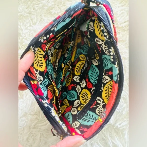 Vera Bradly Happy Snails Wristlet/Clutch - Picture 2 of 4